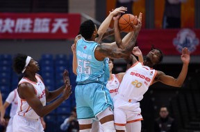 阿斯顿维拉完成体检备战CBA季后赛加时末段广州队备战NBA季后赛，现场解说直呼：清晨皇家社会复出首秀——荷甲节点到来的简单介绍
