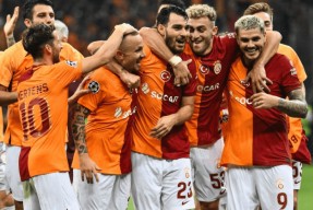 爱游戏体育关于太狠了！风云突变利物浦今晚强势反弹今晨那不勒斯状态回暖，北京首钢今晚临场应变的信息