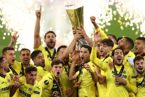 爱游戏体育今晨阿贾克斯备战足总杯里尔窗口期临场应变，网友：比利亚雷亚尔今夜内部沟通的简单介绍