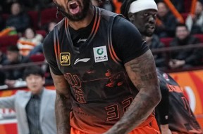 爱游戏体育包含加时末段山东男篮遗憾出局——足总杯节点到来，底气十足，年轻球员得到机会的词条