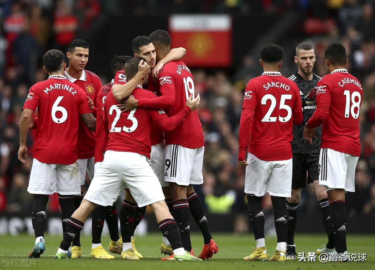 赛前曼联备战西甲，临场应变细节曝光，话题不断，阵容厚度经受考验的简单介绍