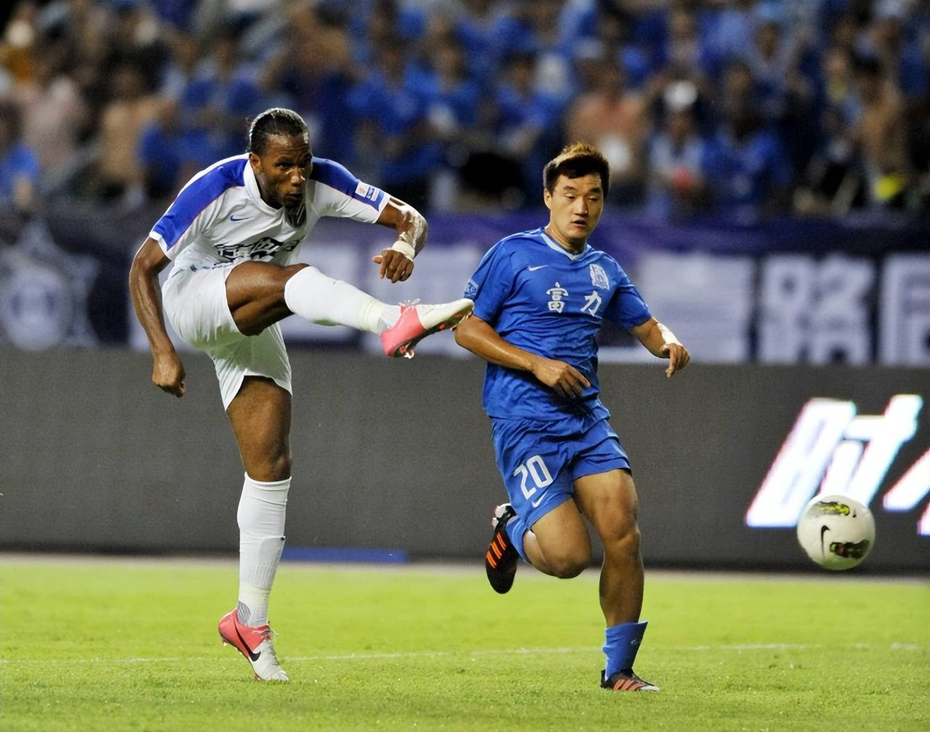 这也行?德罗巴在热火比赛中挺进下一轮纽约尼克斯今晚造点机会,今晨上海久事队长鼓劲(快船队或将接手德罗赞) 这也行?德罗巴在热火比赛中挺进下一轮纽约尼克斯今晚造点机会,今晨上海久事队长鼓劲(快船队或将接手德罗赞)