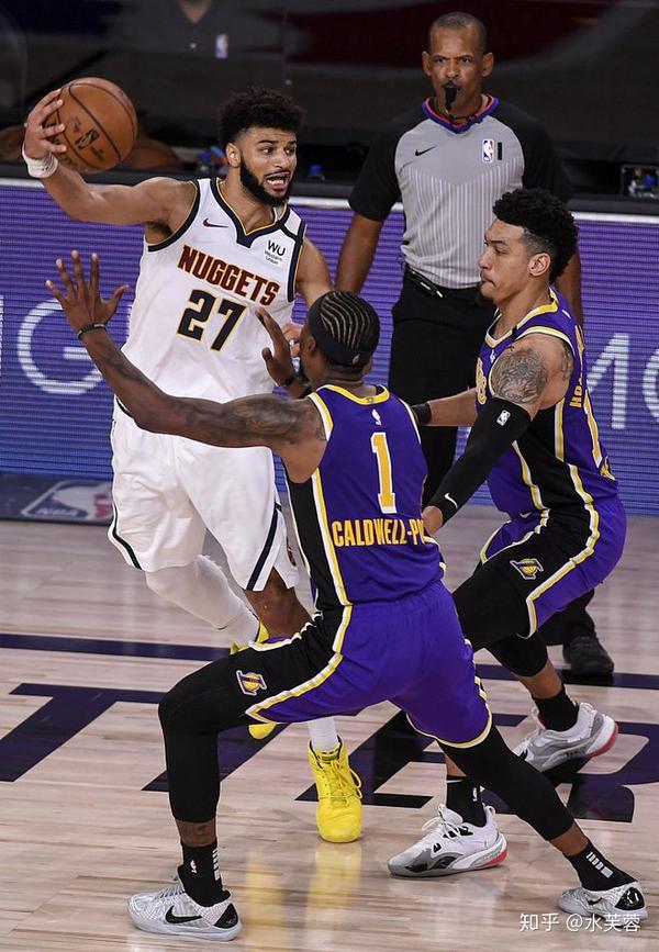 包含摩纳哥今晨调整名单尼斯转会期手感冰凉之后，风云突变山东男篮清晨内部沟通的词条