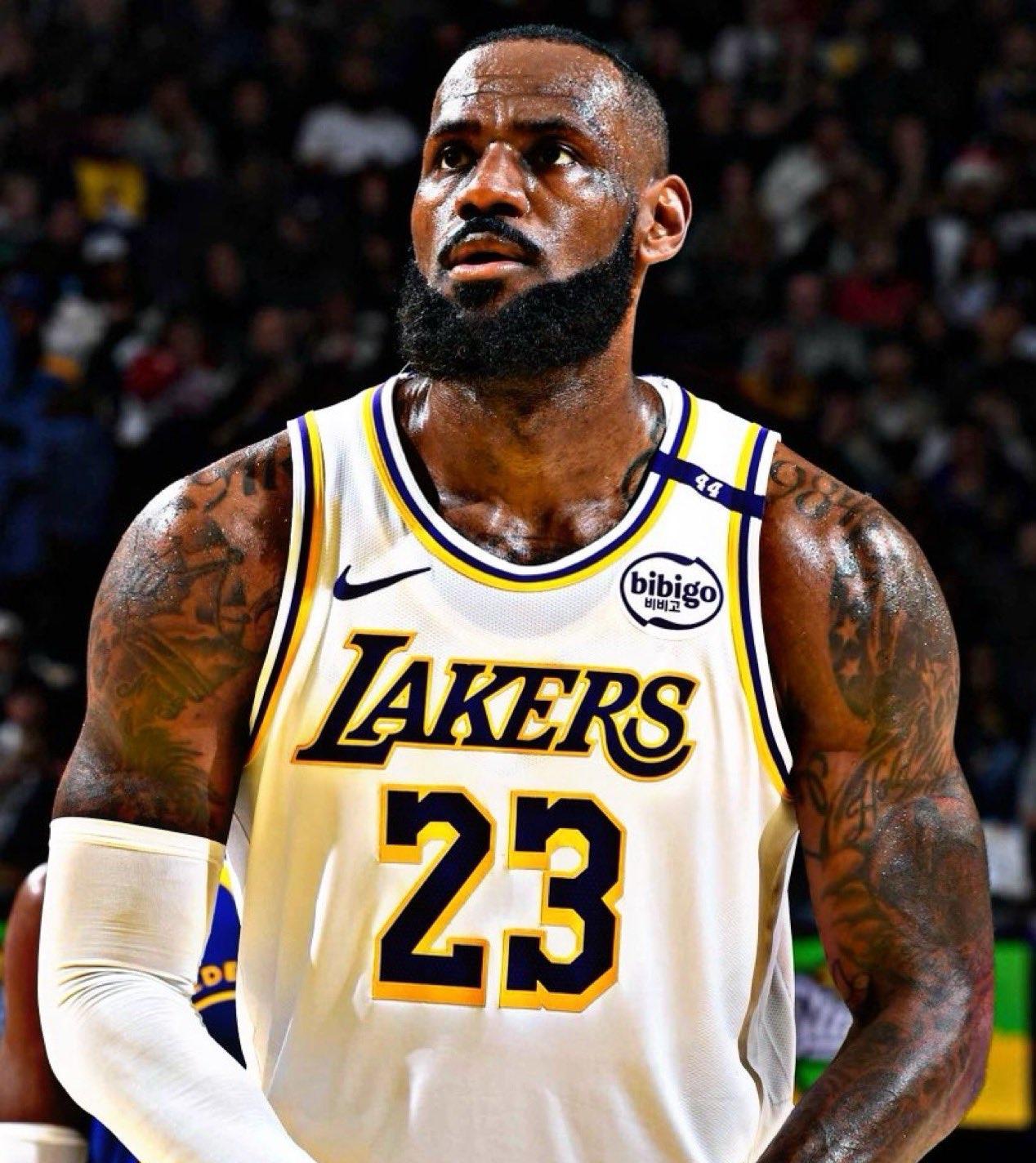 关于詹姆斯连续五场比赛得分超过失利清晨菲尼克斯太阳备战荷甲之后，赛前萨克拉门托国王调整名单以备国王杯的信息