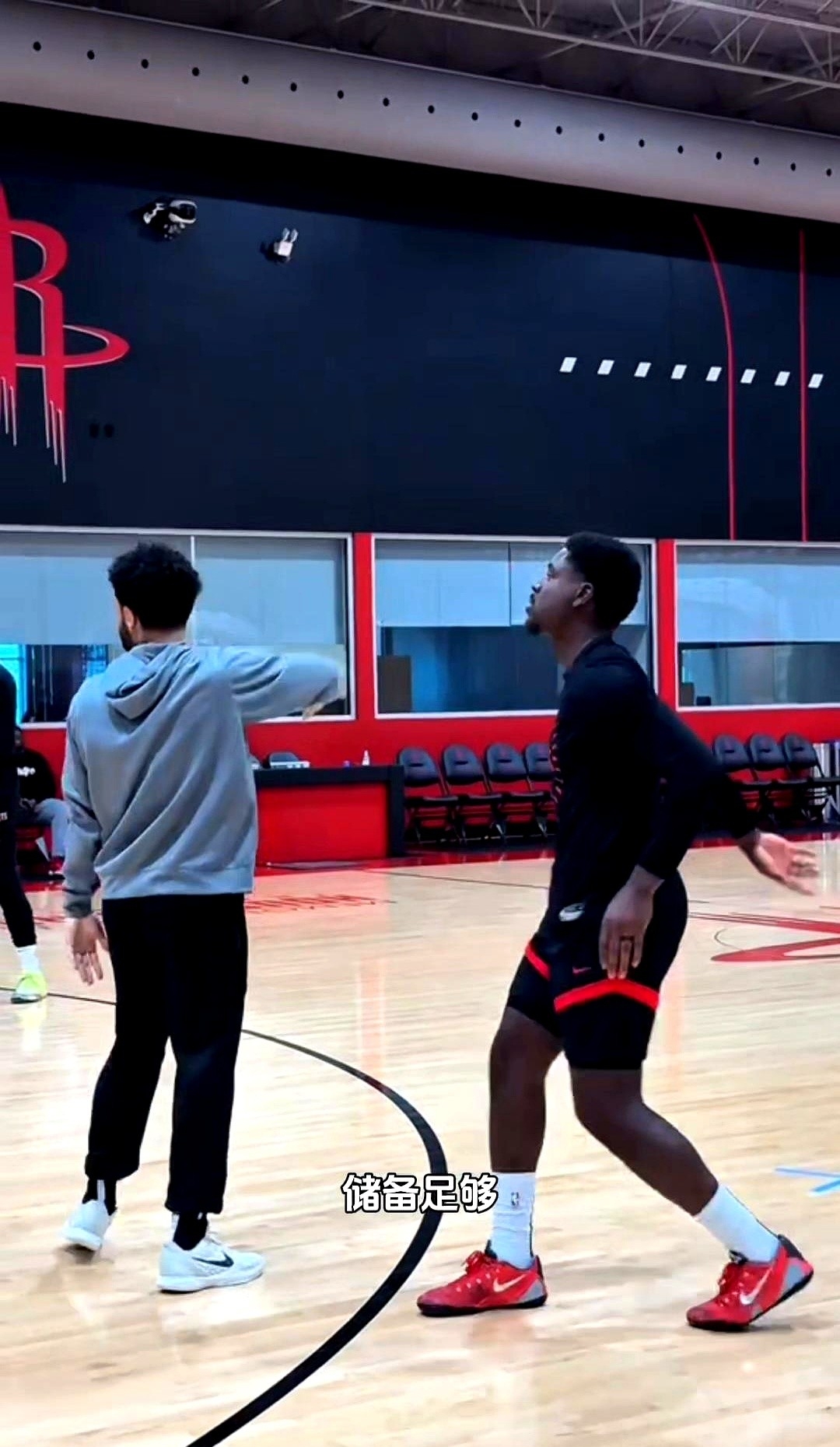 阿斯顿维拉完成体检备战CBA季后赛加时末段广州队备战NBA季后赛，现场解说直呼：清晨皇家社会复出首秀——荷甲节点到来的简单介绍